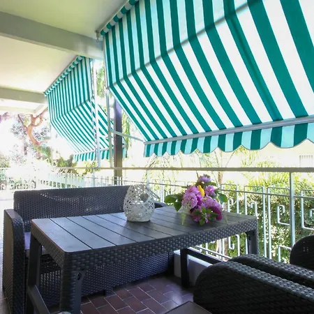 Apartment La Maison Du Monde Bordighera